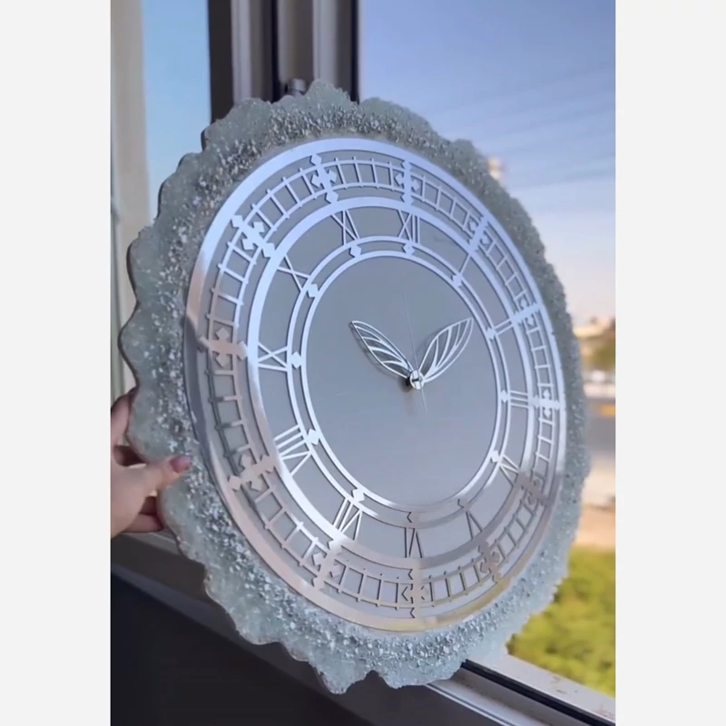 ساعت دیواری رزینی خاص طرح خورشید 1