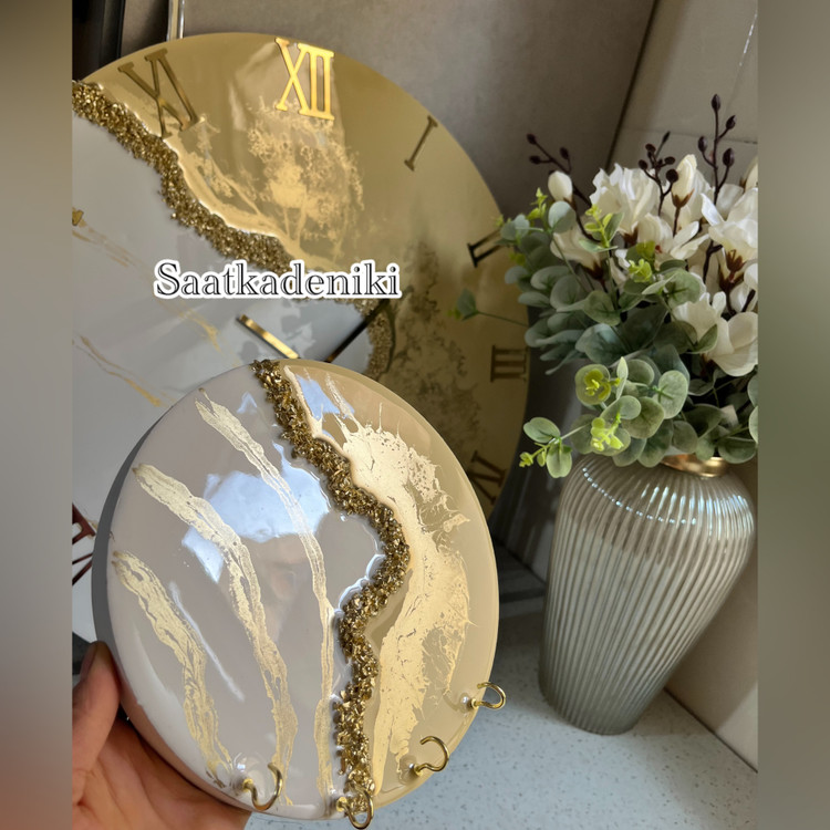 ست ساعت دیواری و جاکلیدی رزینی طرح ژئود